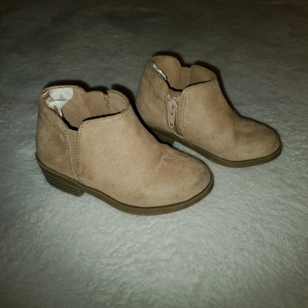 ADORABLE Old Navy Toddler zip up bootie shoes